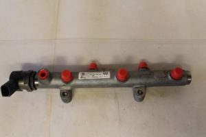 17793945 – 059130090AQ – Kraftstoffverteiler