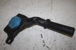 17814575 – 4M0955463 – Scheibensprühertank vorne