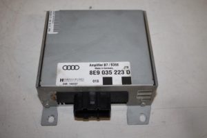 17826266 – 8E9035223D – Radioverstärker
