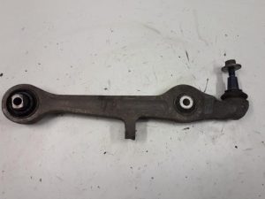 18885725 – 8E0407151M – Draagarm links-voor
