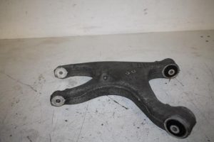 17813943 – 8K0505312J – Draagarm onder rechts-achter