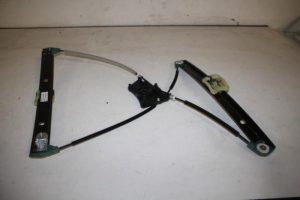17827471 – 4K0837461 – Ruitmechaniek 4Deurs links-voor