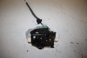 17816030 – 8J1837015F – Türschlossmechanik 4-türig links vorne