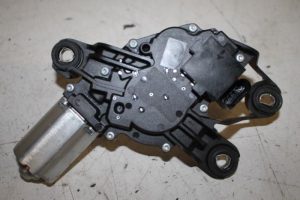 17816557 – 5K6955711B – Ruitenwissermotor achter