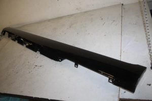 17825239 – 4H0853859EZ9Y – Schwelle links