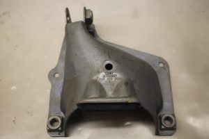 17800682 – 4G0399059A – Steun (diversen)