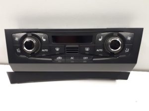 19747007 – 8T1820043AQXZF – Climatronic Paneel