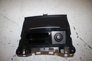 17816252 – 8K0857951V10 – Aschenbecher vorne