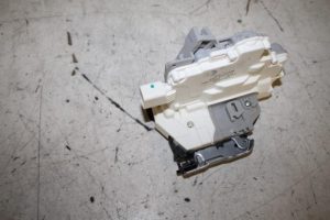 17812457 – 8K0839015 – Deurslot Mechaniek 4Deurs links-achter