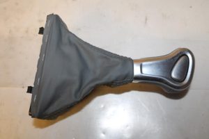 17794785 – 8K1713139RAOE – Gear stick