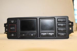 17787795 – 8L0820043MB98 – Climatronic Panel