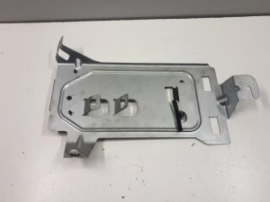 20217290 – 8J0035464B – Steun (diversen)