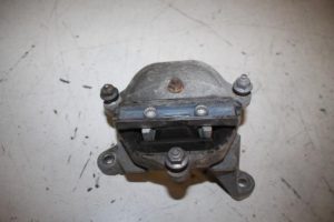 17815636 – 8K0399151CN – Gearbox mount