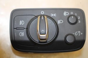 17797847 – 8V0941531N5PR – Licht Schakelaar