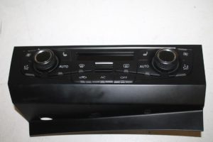 17803296 – 8T2820043AGXZF – Climatronic Paneel