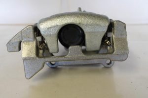 17792942 – 8K0615403E – Remklauw (Tang) links-achter