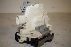 17804500 – 8J1837015C – Türschlossmechanik 4-türig links vorne