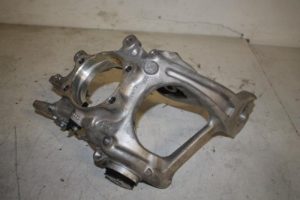 17825090 – 8R0505432F – Knuckle, rear right