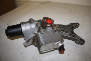 17819027 – 06L903143D – Dynamostütze oben