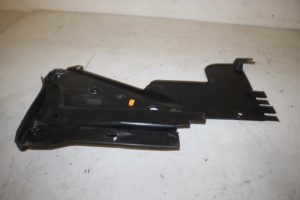 17822124 – 8T8825216B – Beschermplaat bodem