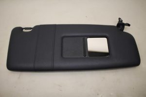 17795973 – 8H0827552C6H7 – Sonnenblende