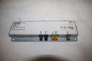 17824255 – 8E9035225P – Antenne Versterker