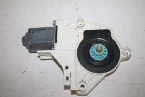 17806659 – 8K0959812A – Door window motor