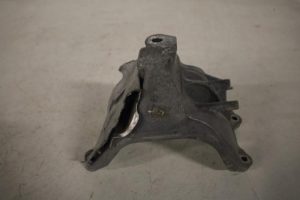 17819361 – 4M0199308BL – Motorsteun