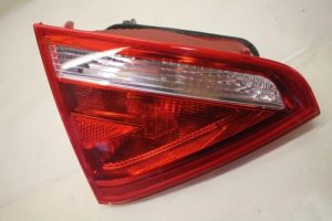 17801405 – 8T0945093 – Achterlicht links