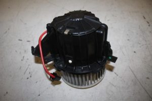 17813783 – 8T2820021 – Heating and ventilation fan motor