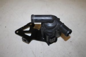 17821276 – 79965561 – Zusätzliche Wasserpumpe