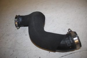 17807806 – 8R0145737N – Intercooler Slang