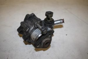 17821062 – 4E0145156B – Stuurbekrachtiging Pomp