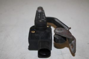 17818916 – 1T0907503 – Xenon hoogteregelaar