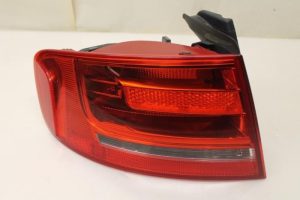 17794982 – 8K5945095D – Achterlicht links