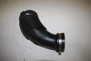 17823468 – 04L129661 – Air intake hose