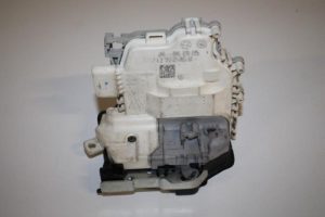 17801996 – 8X0839015 – Türschlossmechanik 4-türig links hinten