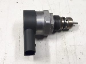21412869 – 057130764AB – Fuel pressure regulator