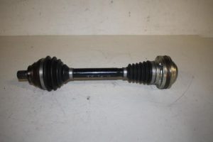 17818037 – 8J0407271N, 8J0407271E, 8J0407271D – Aandrijfas links-voor