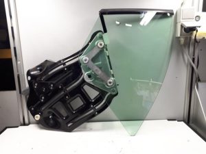 18781138 – 8H0839397A – Rear window mechanism 2-door, left
