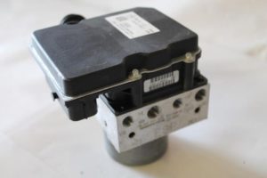 17793153 – 8R0614517BB – ABS Pumpe