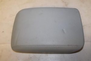 17794772 – 8K0864207GHB9 – Armlehne