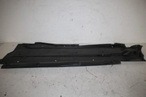 17815946 – 4F0825208F – Schutzblech Boden