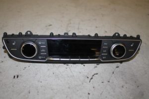 17824574 – 4M0820043ADSWI – Climatronic Panel