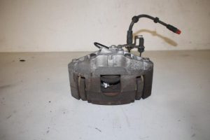 17825770 – 8E0615124B – Remklauw (Tang) rechts-voor