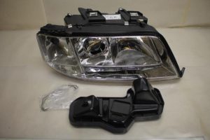 17800833 – 4B0941030K – Koplamp rechts