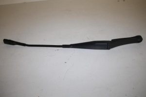 17802939 – 8R2955408B1P9 – Ruitenwisserarm voor