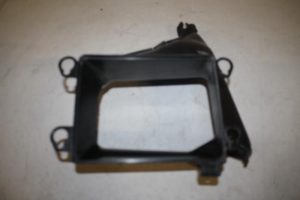 17819065 – 4M0121333D – Luchtgeleider