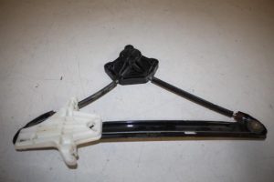 17828749 – 5G4839461C – Rear door window mechanism 4-door, left