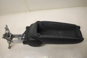 17796027 – 4B0864207C6DP – Armlehne